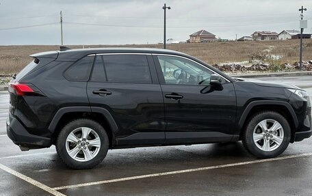 Toyota RAV4, 2025 год, 3 450 000 рублей, 9 фотография