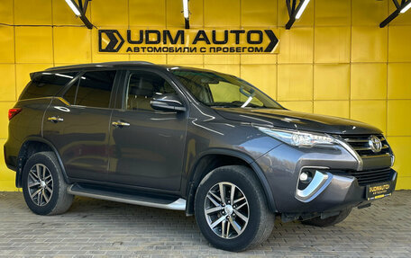 Toyota Fortuner II, 2019 год, 3 490 000 рублей, 3 фотография