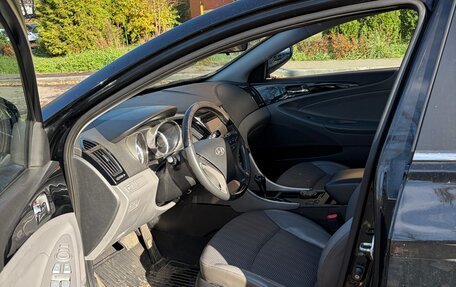 Hyundai Sonata VI, 2010 год, 1 000 000 рублей, 7 фотография