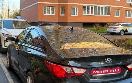 Hyundai Sonata VI, 2010 год, 1 000 000 рублей, 5 фотография