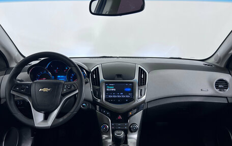 Chevrolet Cruze II, 2013 год, 820 000 рублей, 9 фотография