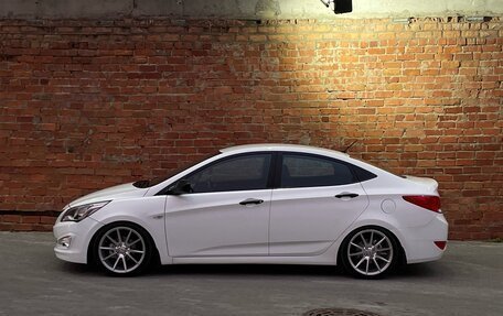 Hyundai Solaris II рестайлинг, 2015 год, 1 100 000 рублей, 5 фотография