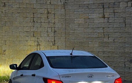 Hyundai Solaris II рестайлинг, 2015 год, 1 100 000 рублей, 8 фотография
