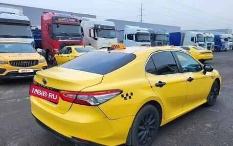 Toyota Camry, 2021 год, 1 650 000 рублей, 5 фотография
