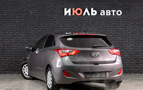 Hyundai i30 II рестайлинг, 2013 год, 700 000 рублей, 3 фотография