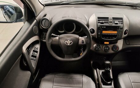 Toyota RAV4, 2010 год, 1 650 000 рублей, 13 фотография