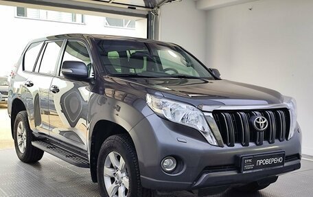 Toyota Land Cruiser Prado 150 рестайлинг, 2016 год, 3 500 000 рублей, 3 фотография
