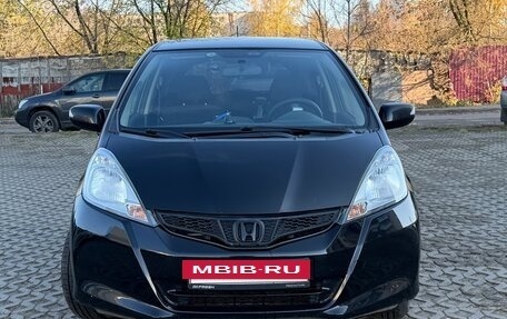Honda Jazz II рестайлинг, 2011 год, 595 000 рублей, 2 фотография