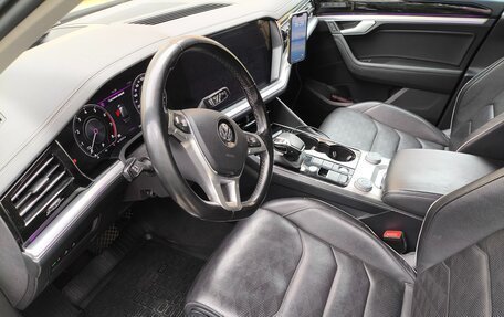 Volkswagen Touareg III, 2020 год, 3 600 000 рублей, 6 фотография