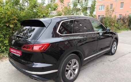 Volkswagen Touareg III, 2020 год, 3 600 000 рублей, 4 фотография