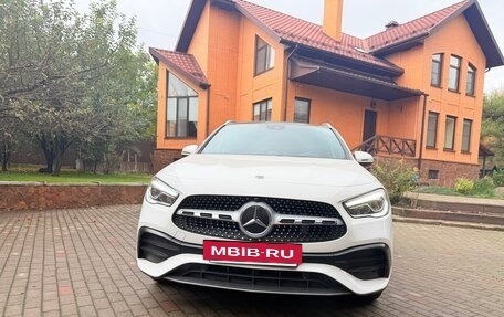 Mercedes-Benz GLA, 2020 год, 4 500 000 рублей, 2 фотография