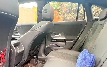 Mercedes-Benz GLA, 2020 год, 4 500 000 рублей, 14 фотография