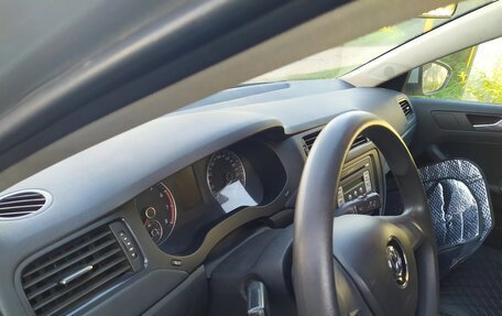 Volkswagen Jetta VII, 2013 год, 800 000 рублей, 2 фотография