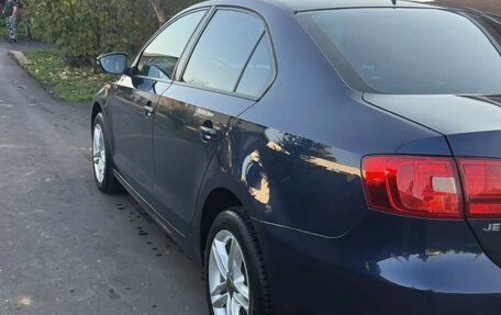 Volkswagen Jetta VII, 2013 год, 900 000 рублей, 5 фотография