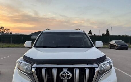 Toyota Land Cruiser Prado 150 рестайлинг, 2016 год, 4 100 000 рублей, 2 фотография