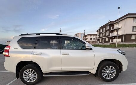 Toyota Land Cruiser Prado 150 рестайлинг, 2016 год, 4 100 000 рублей, 4 фотография