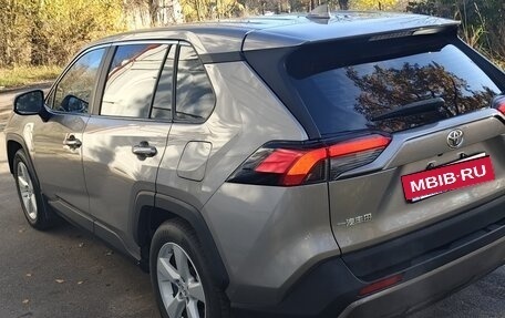 Toyota RAV4, 2022 год, 3 500 000 рублей, 2 фотография