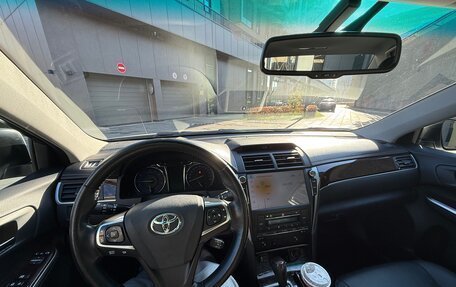 Toyota Camry, 2017 год, 2 350 000 рублей, 13 фотография