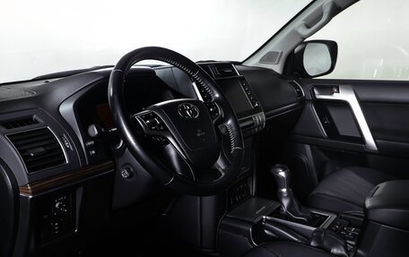 Toyota Land Cruiser Prado 150 рестайлинг, 2021 год, 5 350 000 рублей, 11 фотография