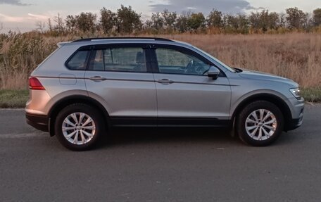 Volkswagen Tiguan II, 2020 год, 2 035 000 рублей, 2 фотография