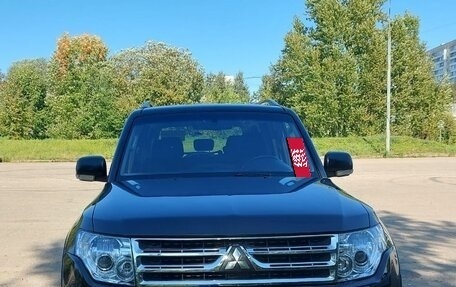 Mitsubishi Pajero IV рестайлинг 2, 2007 год, 1 800 000 рублей, 3 фотография