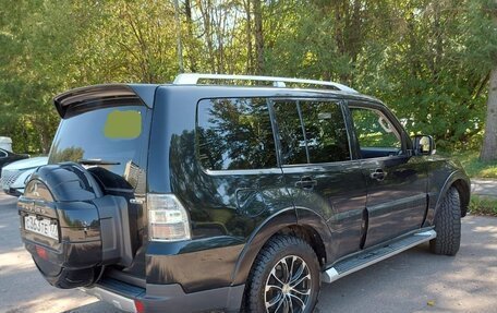 Mitsubishi Pajero IV рестайлинг 2, 2007 год, 1 800 000 рублей, 9 фотография
