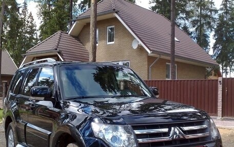 Mitsubishi Pajero IV рестайлинг 2, 2007 год, 1 800 000 рублей, 6 фотография
