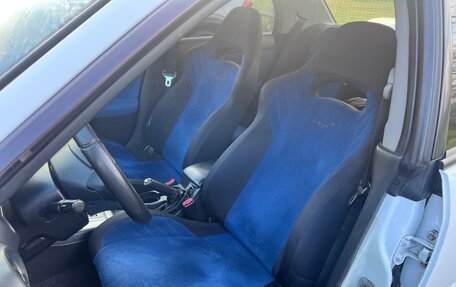 Subaru Impreza II рестайлинг 2, 2004 год, 800 000 рублей, 10 фотография