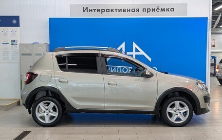 Renault Sandero II рестайлинг, 2015 год, 989 000 рублей, 4 фотография