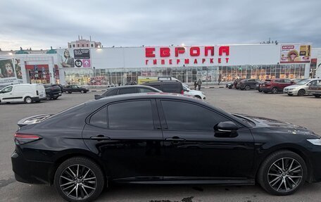 Toyota Camry, 2021 год, 3 550 000 рублей, 7 фотография