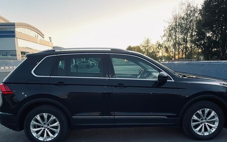 Volkswagen Tiguan II, 2018 год, 2 380 000 рублей, 7 фотография