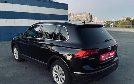 Volkswagen Tiguan II, 2018 год, 2 380 000 рублей, 4 фотография