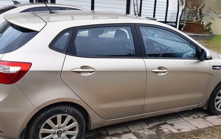 KIA Rio III рестайлинг, 2013 год, 665 000 рублей, 2 фотография