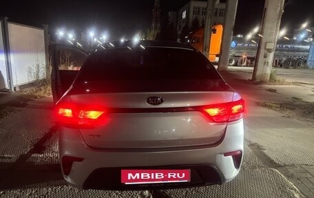 KIA Rio IV, 2019 год, 900 000 рублей, 6 фотография