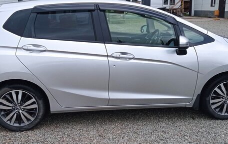Honda Fit III, 2013 год, 760 000 рублей, 2 фотография