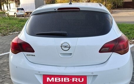 Opel Astra J, 2011 год, 665 000 рублей, 2 фотография