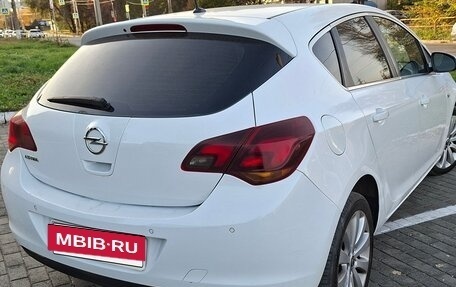 Opel Astra J, 2011 год, 665 000 рублей, 3 фотография