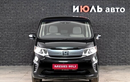 Honda Stepwgn IV рестайлинг, 2015 год, 1 550 000 рублей, 3 фотография