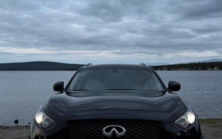 Infiniti QX70, 2015 год, 2 600 000 рублей, 2 фотография