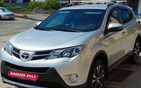 Toyota RAV4, 2015 год, 2 600 000 рублей, 7 фотография