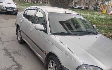 Toyota Avensis III рестайлинг, 1998 год, 405 000 рублей, 3 фотография