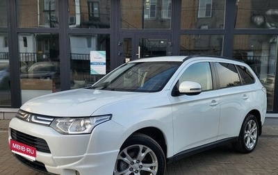 Mitsubishi Outlander III рестайлинг 3, 2013 год, 1 220 000 рублей, 1 фотография