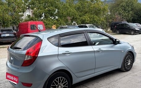 Hyundai Solaris II рестайлинг, 2011 год, 620 000 рублей, 9 фотография