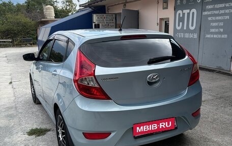 Hyundai Solaris II рестайлинг, 2011 год, 620 000 рублей, 6 фотография