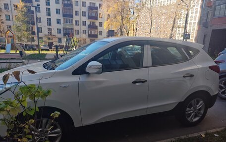Hyundai ix35 I рестайлинг, 2013 год, 950 000 рублей, 2 фотография