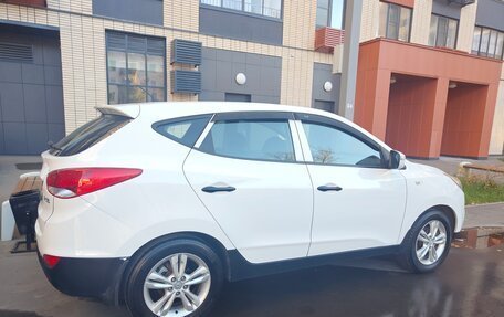 Hyundai ix35 I рестайлинг, 2013 год, 950 000 рублей, 4 фотография