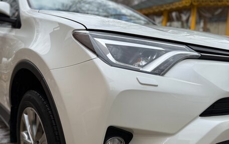 Toyota RAV4, 2017 год, 3 000 000 рублей, 1 фотография