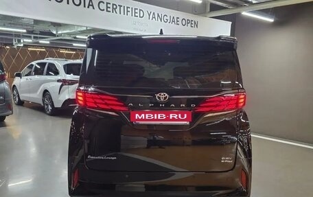 Toyota Alphard, 2025 год, 11 349 777 рублей, 4 фотография