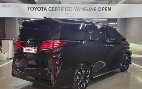 Toyota Alphard, 2025 год, 11 349 777 рублей, 3 фотография