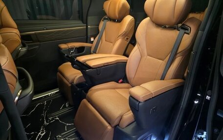 Toyota Alphard, 2025 год, 11 349 777 рублей, 14 фотография
